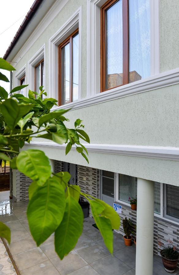 Гостевой дом Cozy House Кутаиси Экстерьер фото