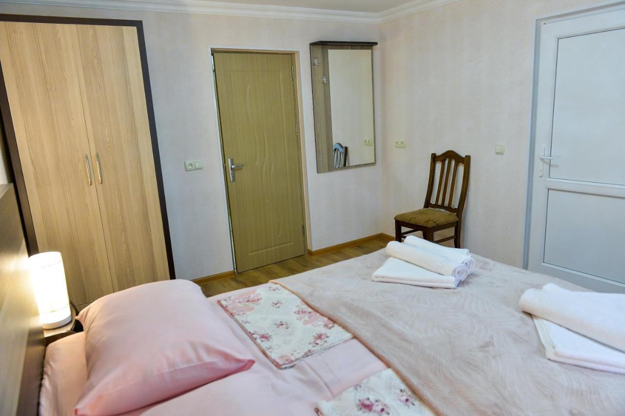Гостевой дом Cozy House Кутаиси Экстерьер фото