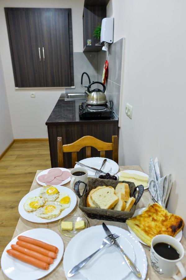 Гостевой дом Cozy House Кутаиси Экстерьер фото
