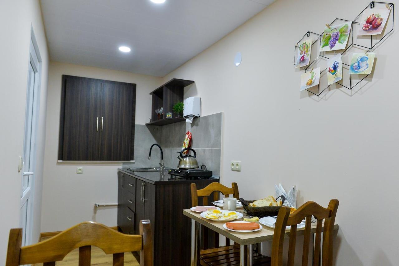 Гостевой дом Cozy House Кутаиси Экстерьер фото