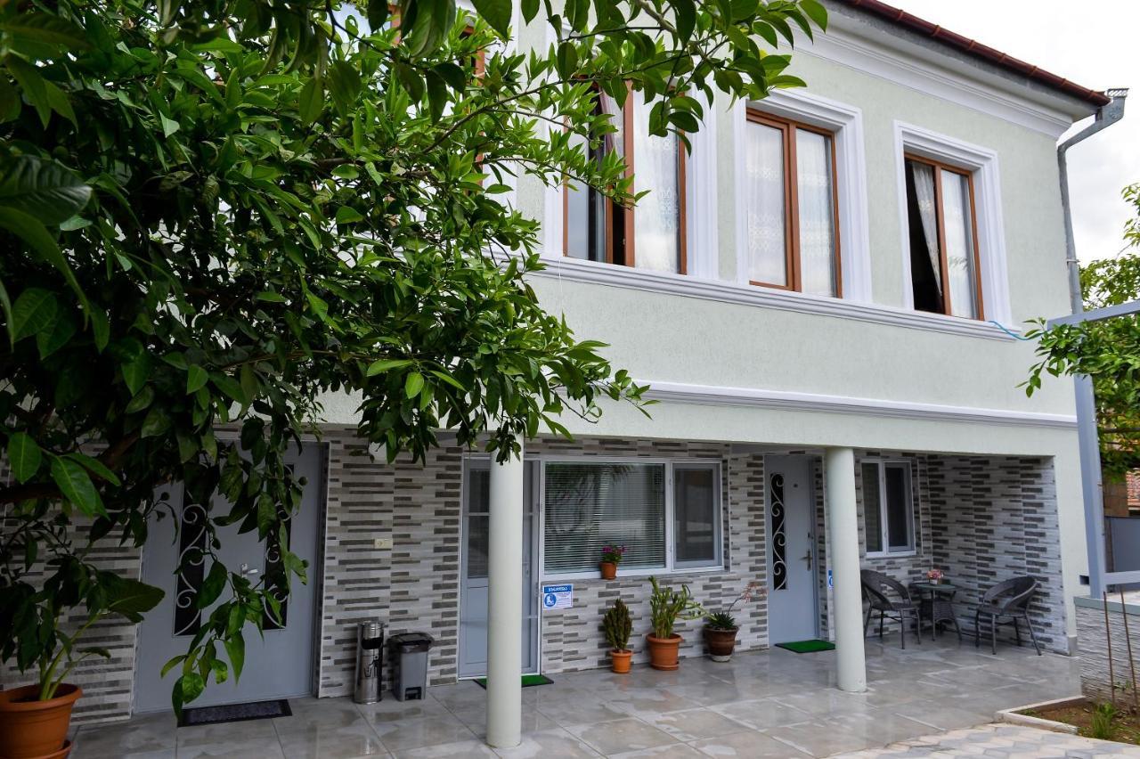 Гостевой дом Cozy House Кутаиси Экстерьер фото